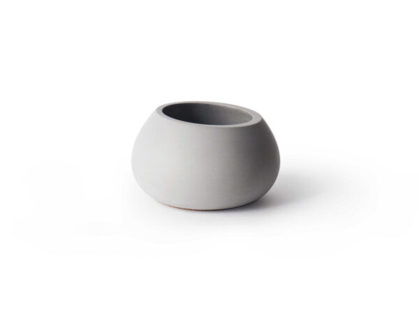 Vase cache-pot en béton gris clair forme ballon
